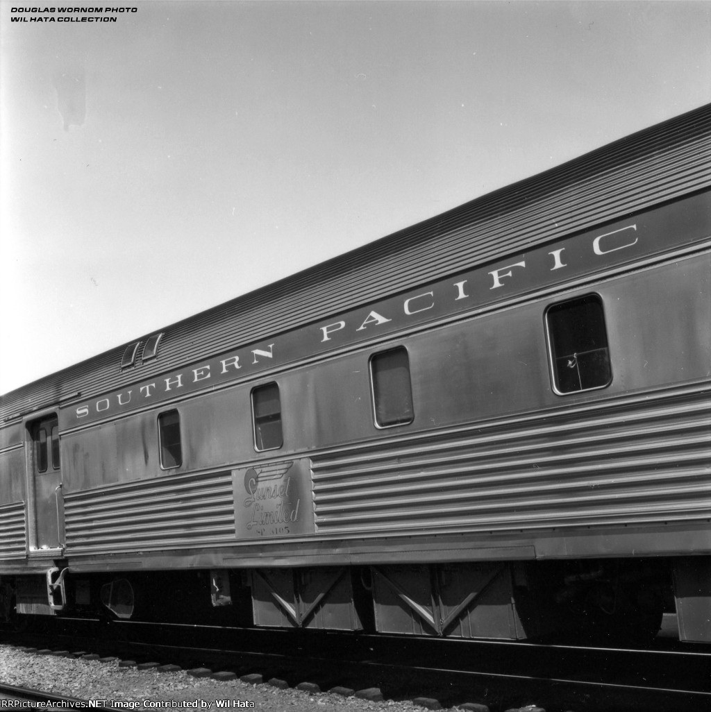 3105